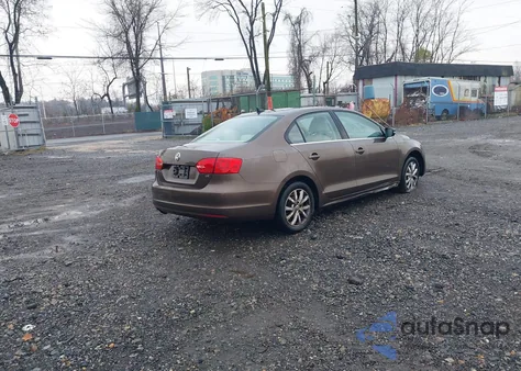 2014 Volkswagen Jetta 1.8T Se из США, поврежденный, VIN 3VWD17AJ7EM375738